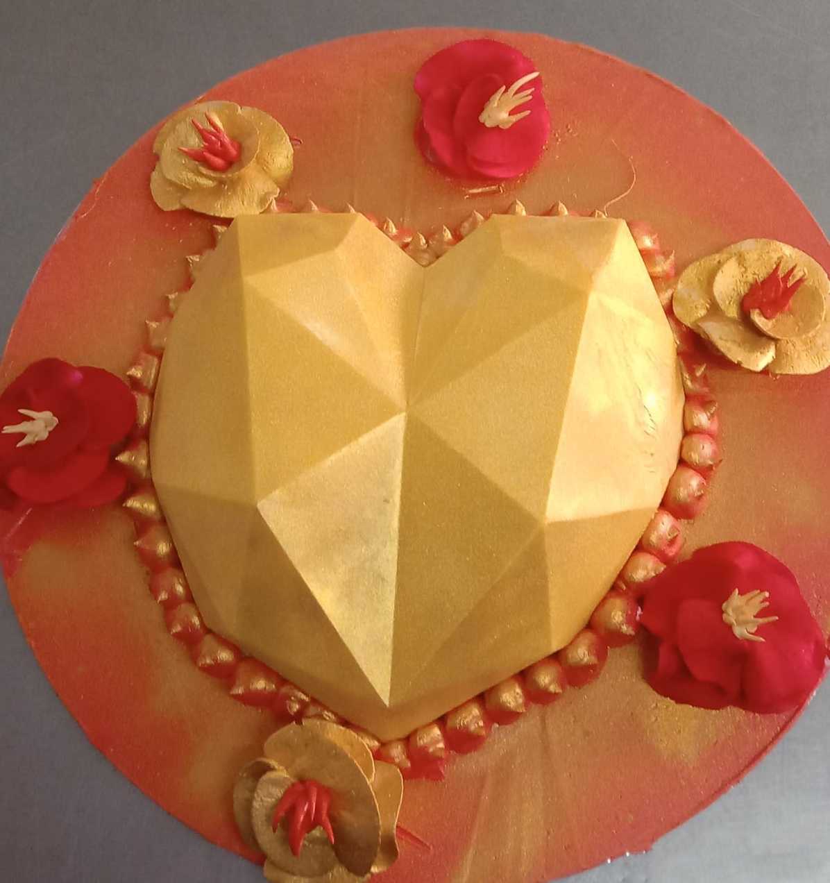 Premium RED N White Velvet Cake